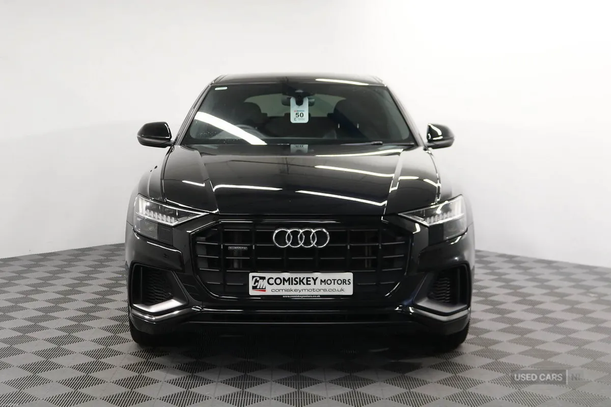 Audi Q8 TFSIe V6 Black Edition - Image 2