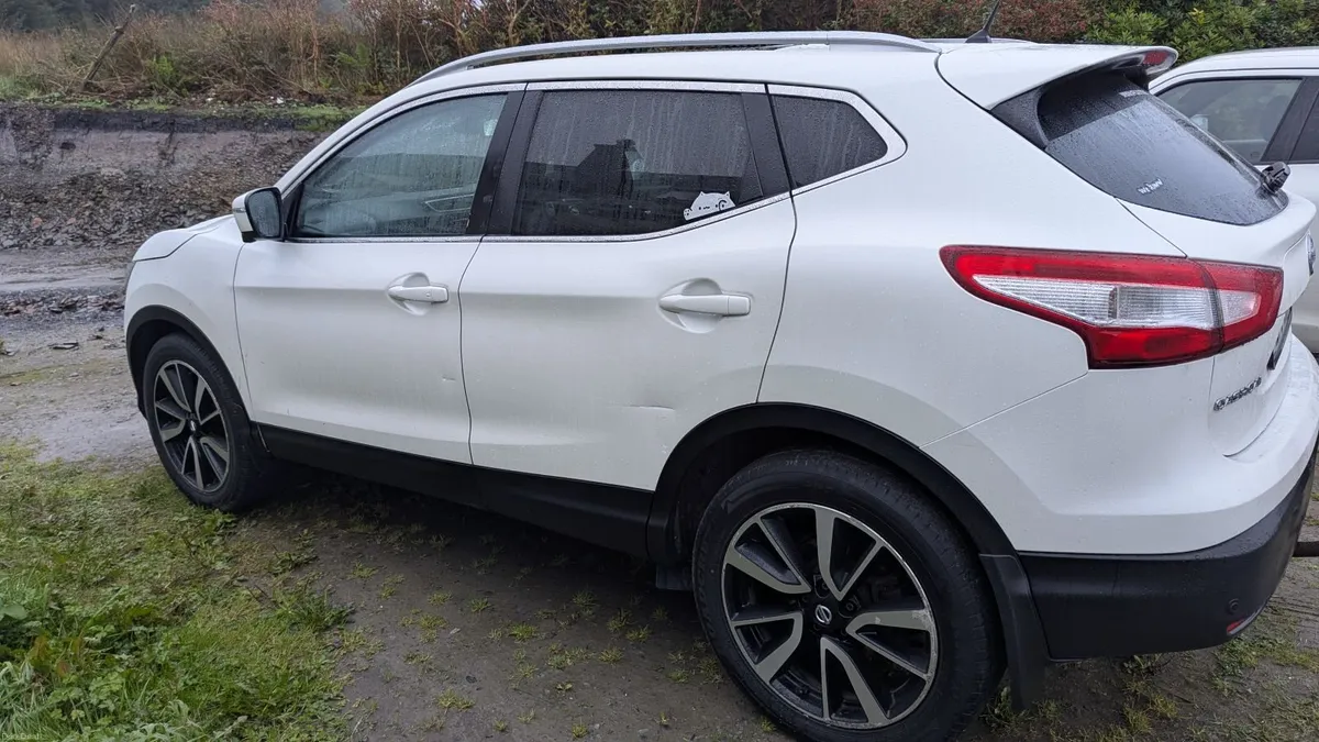Nissan Qashqai 2015 - Image 2