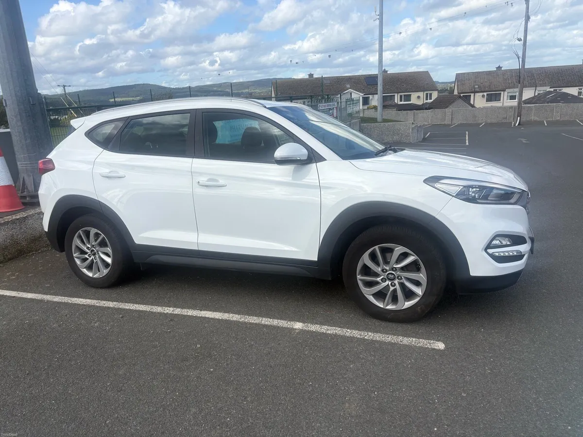 Hyundai Tucson 2016 EXEC HIGH SPEC NEW NCT - Image 1
