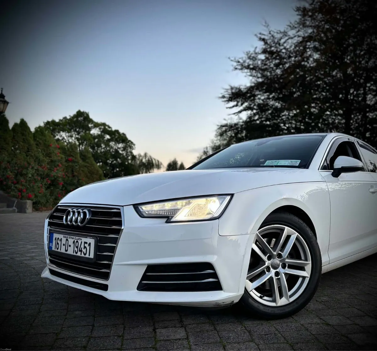2016 Audi A4 2.0Tdi Ultra 150Bhp - Image 3