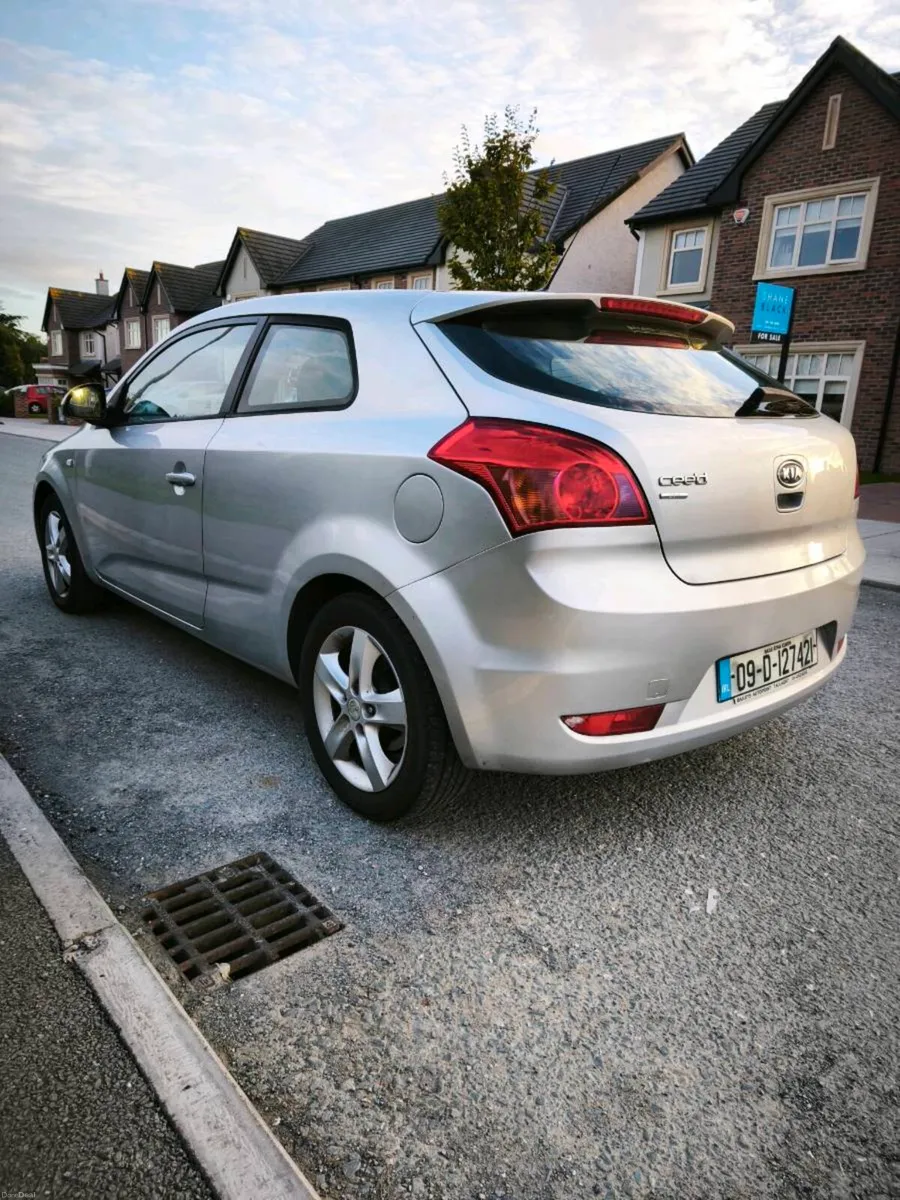 Kia Pro Cee'd - Image 2