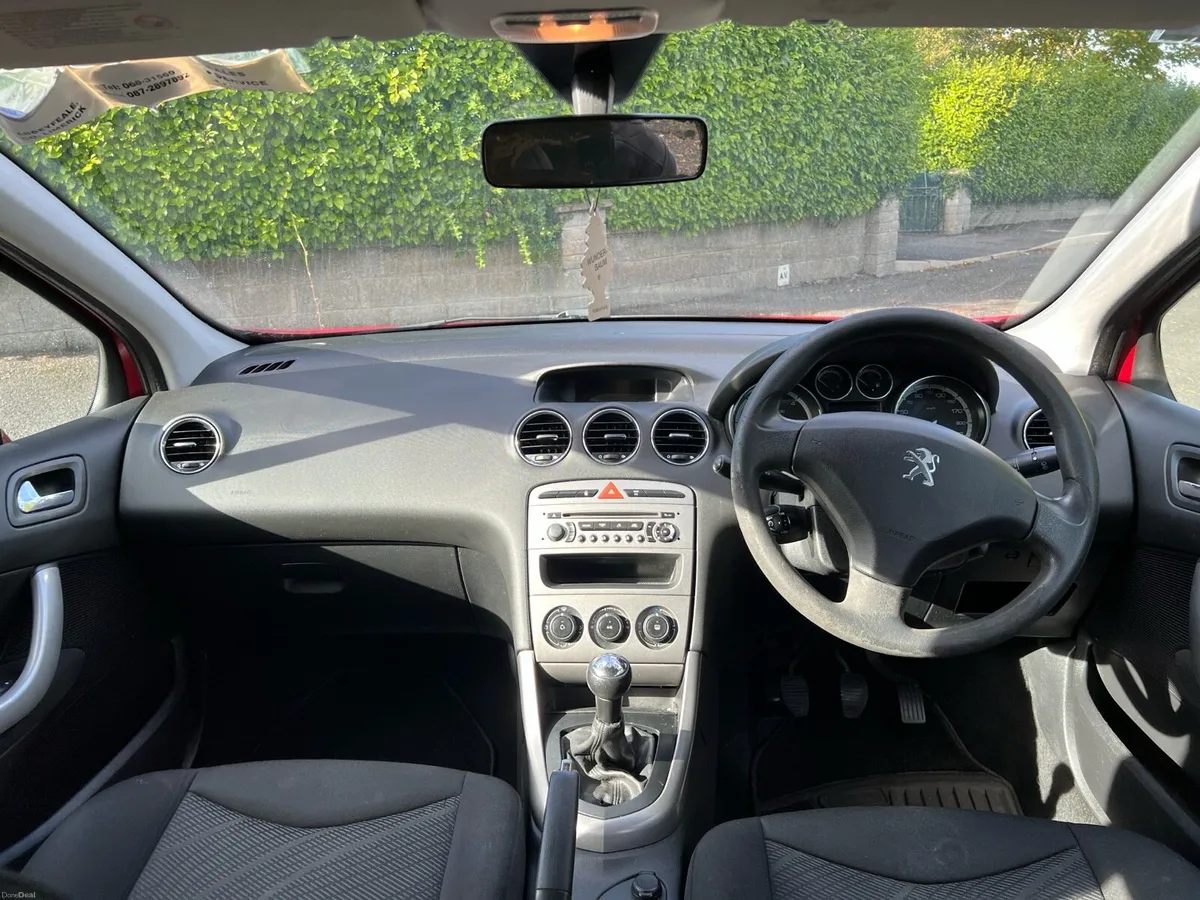 Peugeot 308 - Image 5
