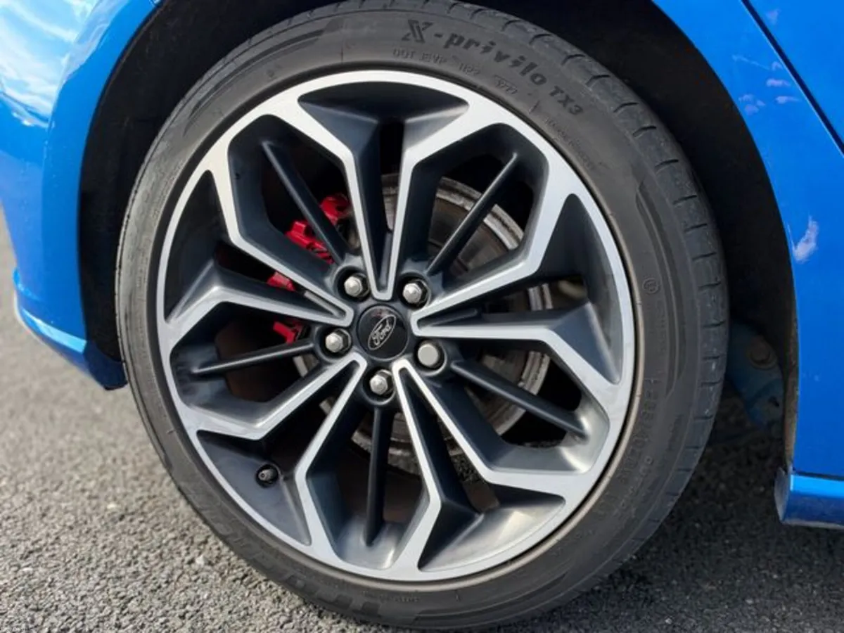Ford Focus ST-LINE X TDCI - Image 6