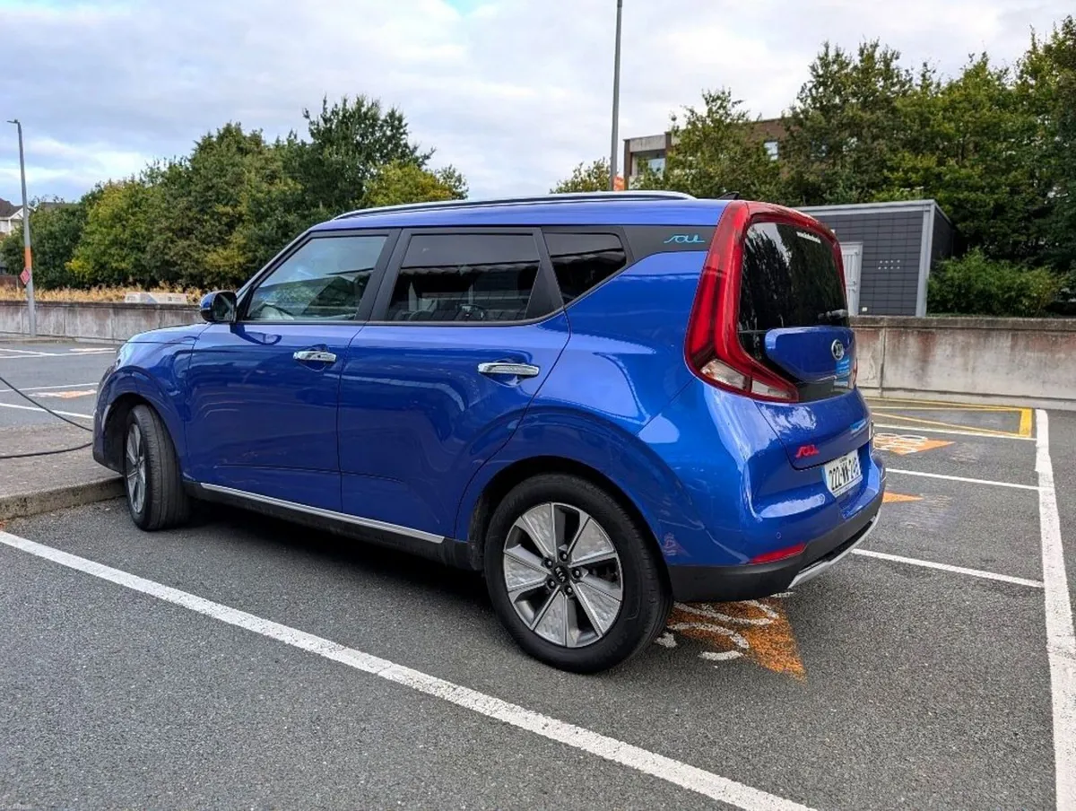 Kia e-Soul Long Range 64kWh Top Spec Warranty 2029 - Image 3