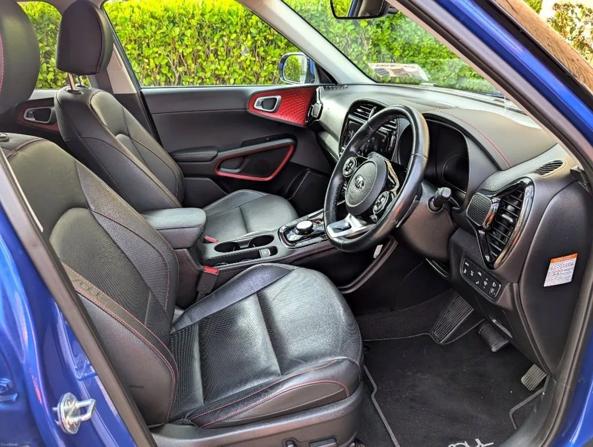 Kia e-Soul Long Range 64kWh Top Spec Warranty 2029 - Image 6