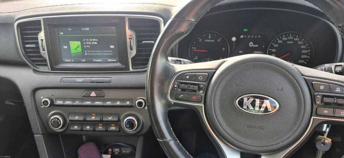 Kia Sportage EX – Leather Seats, Pan Roof - Image 5