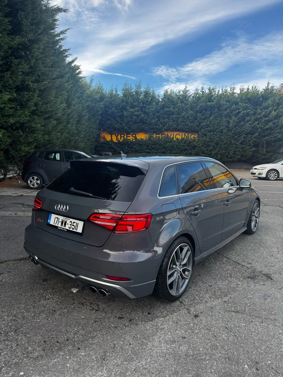 Car - Image 6