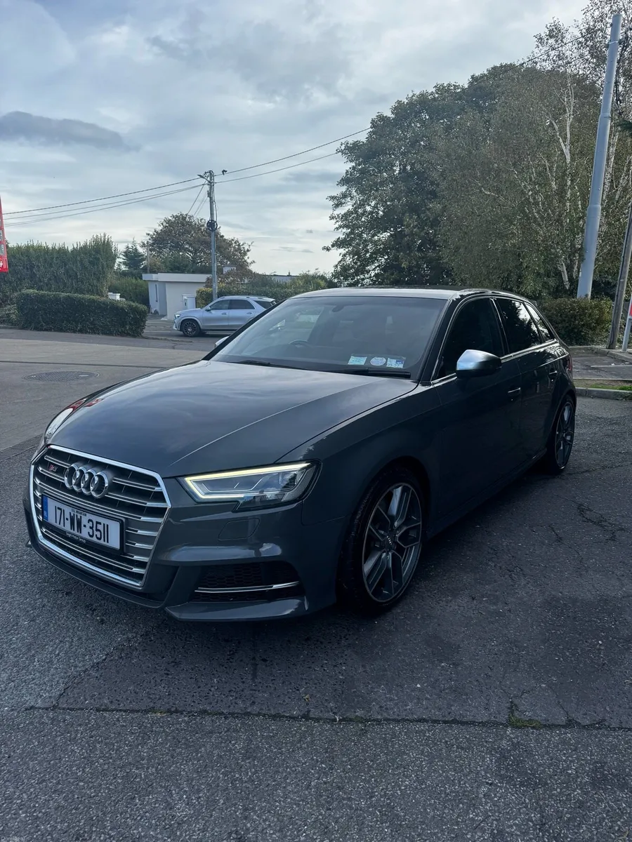 Car - Image 3