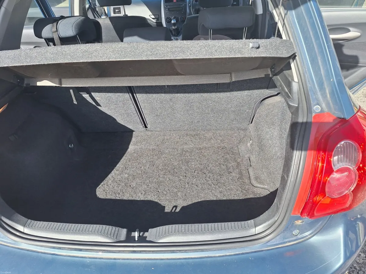 Toyota Auris 2007 - Image 6