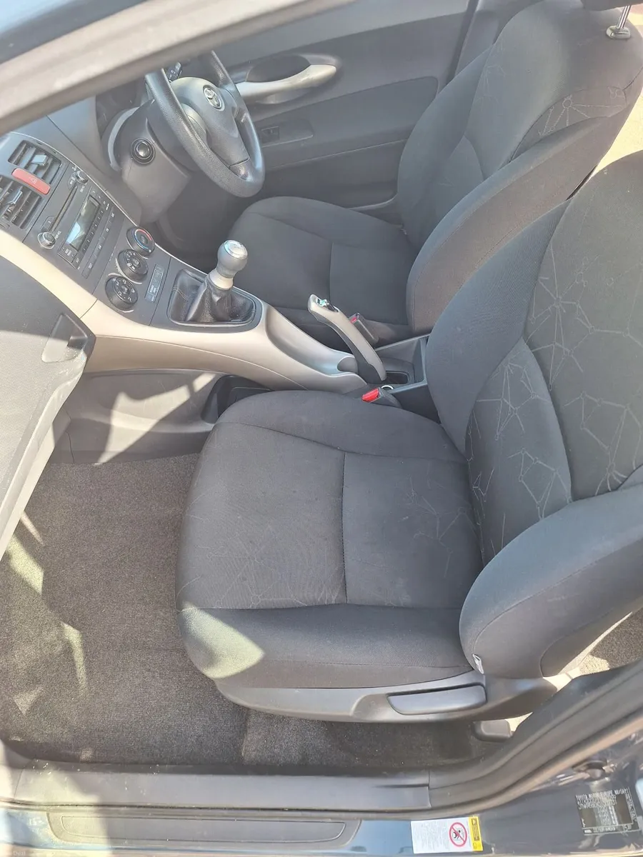 Toyota Auris 2007 - Image 4