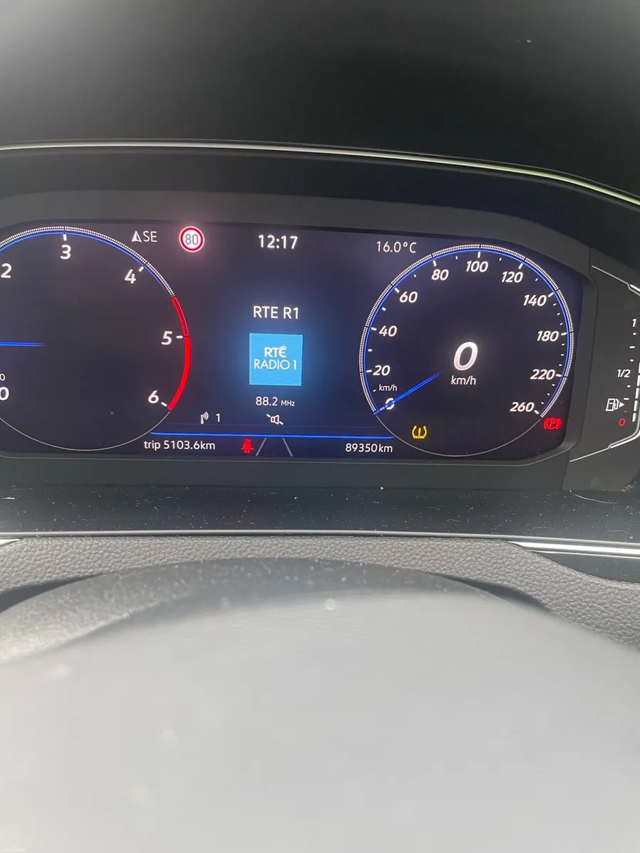 VW Passat - Image 5