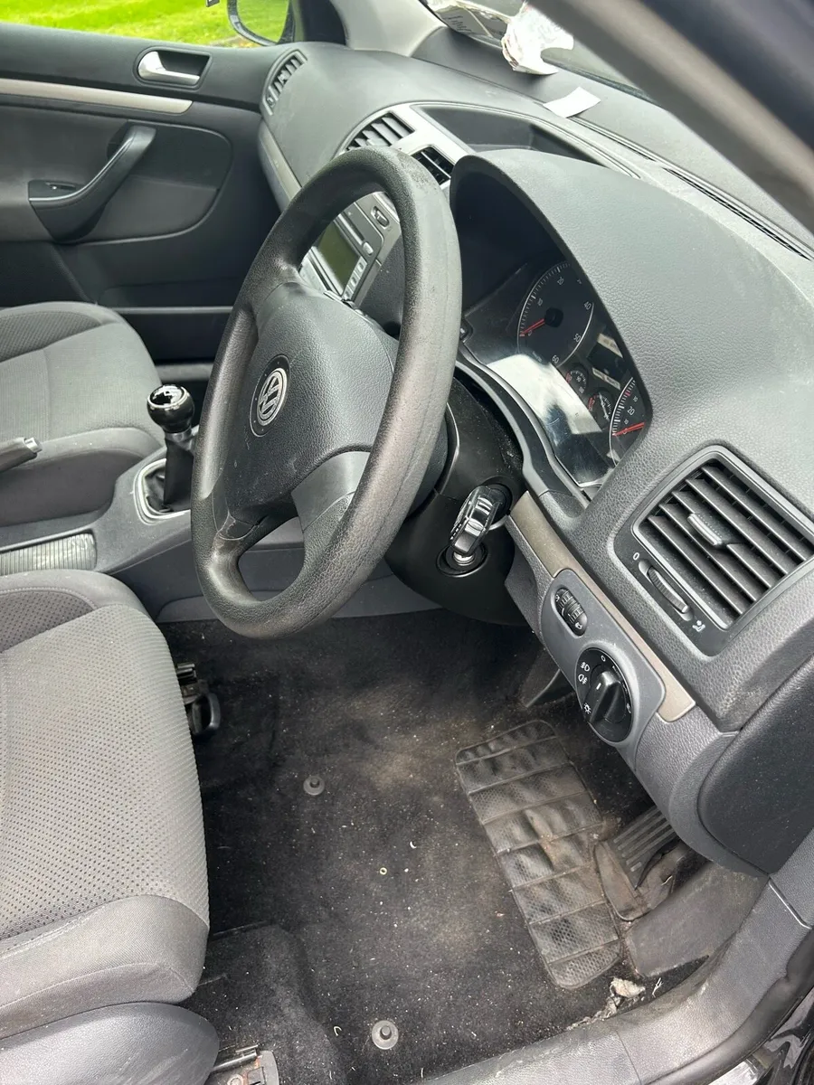 Volkswagen Golf TDI 1.9L Diesel - Image 3