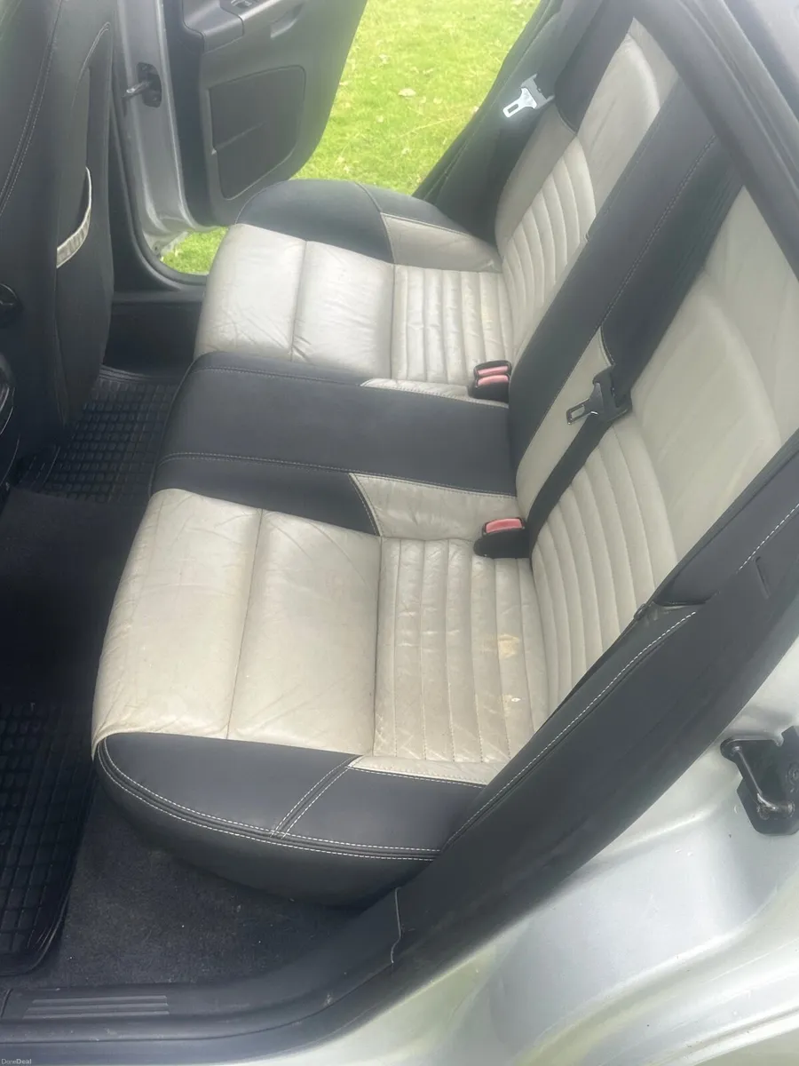 Volvo S40 2012 - Image 6