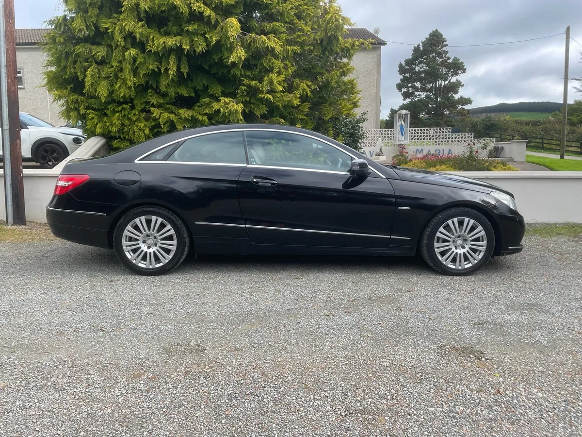 Mercedes e220 coupe auto - Image 2