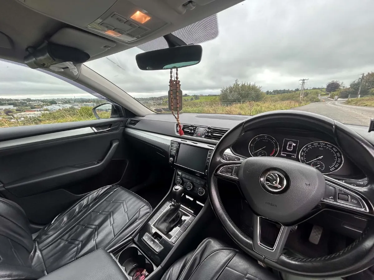 Skoda Superb 2016 - Image 4