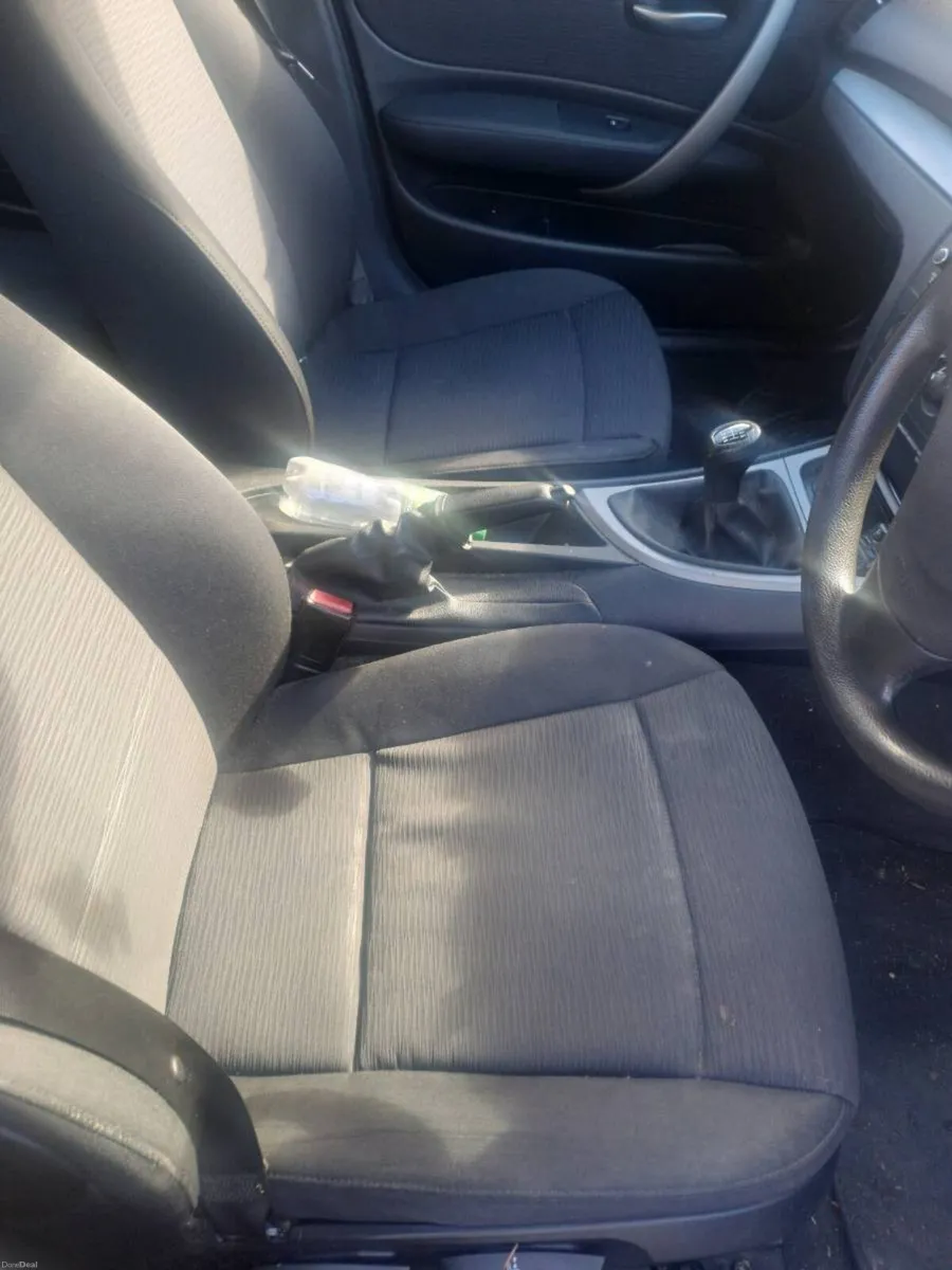 Car - Image 3