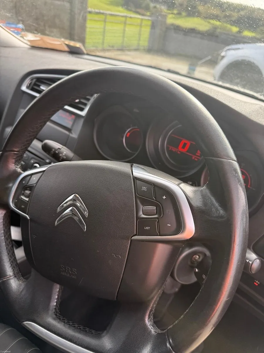 Car - Image 4
