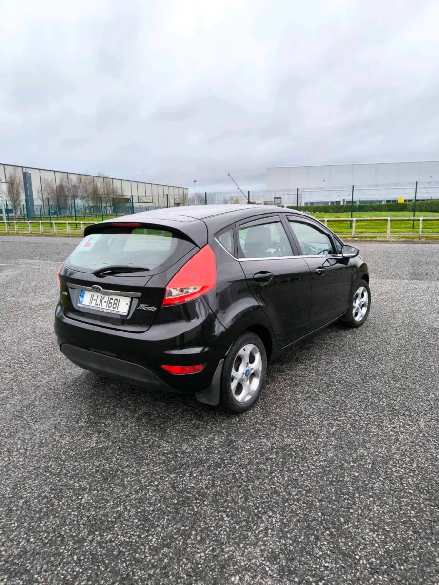 2011 ford fiesta - Image 5