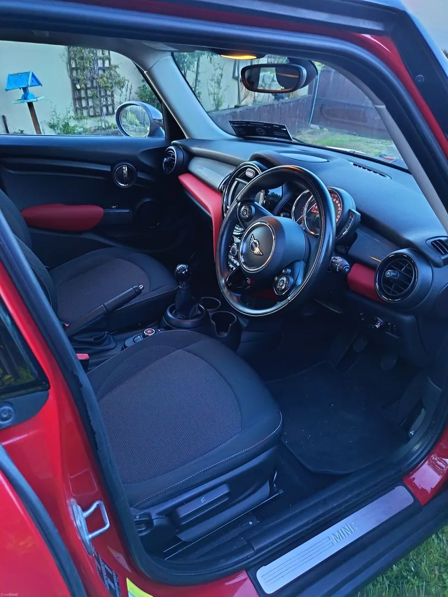Mini Cooper 2019 - Image 6
