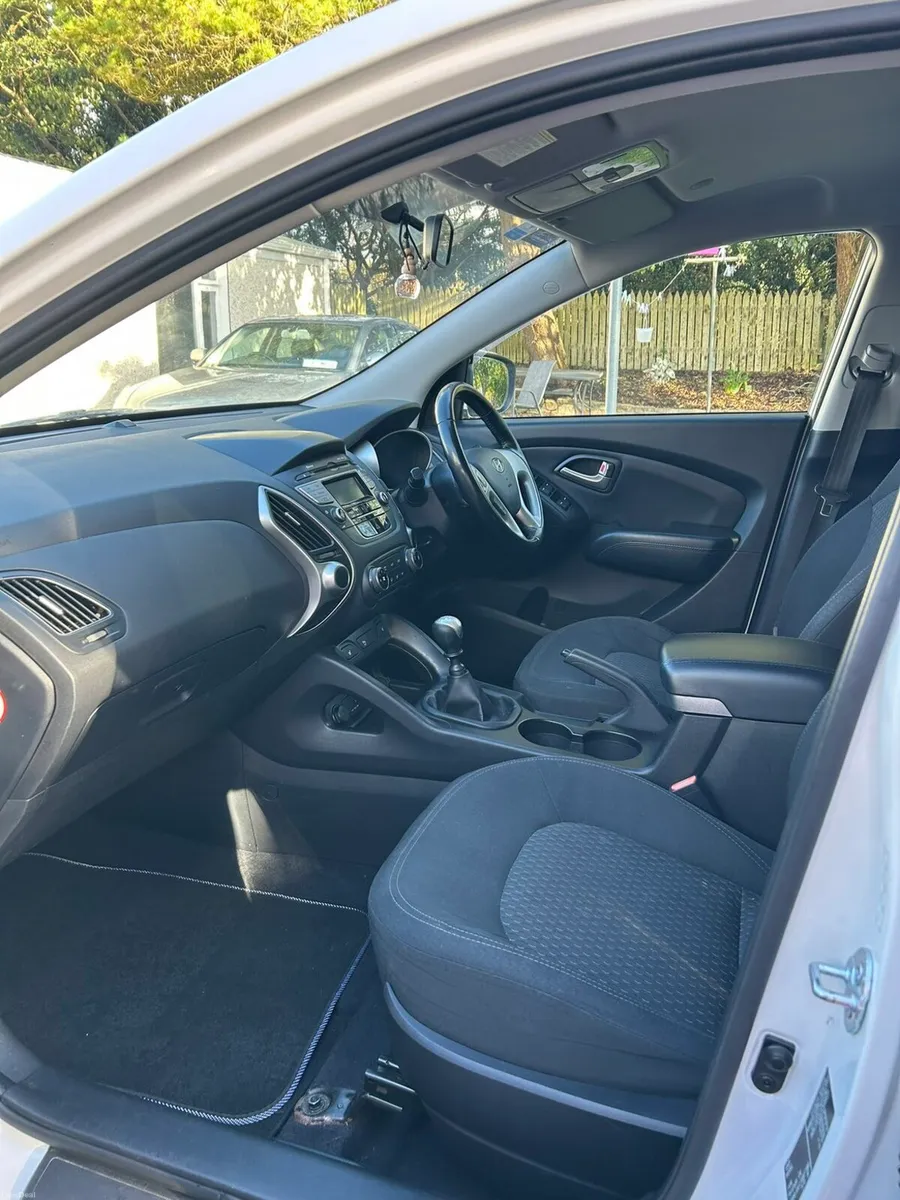 2013 hyundai ix35 new nct+serviced - Image 4