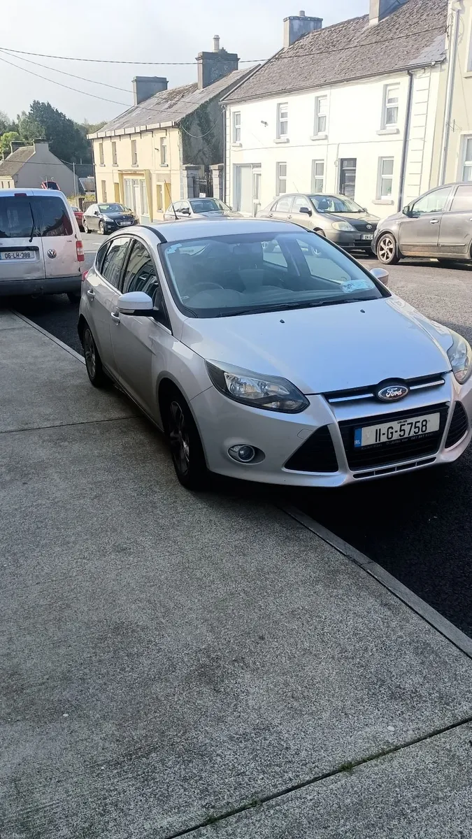 Ford Focus 2011 - Image 2