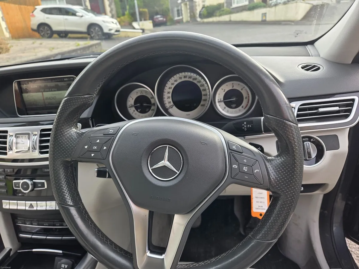 Mercedes-Benz E-Class 2014 - Image 6