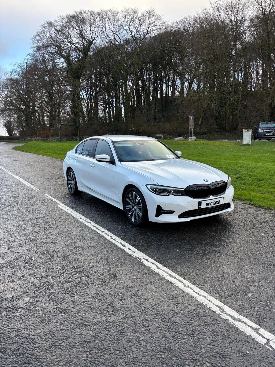 BMW 3-Series 2019 - Image 1
