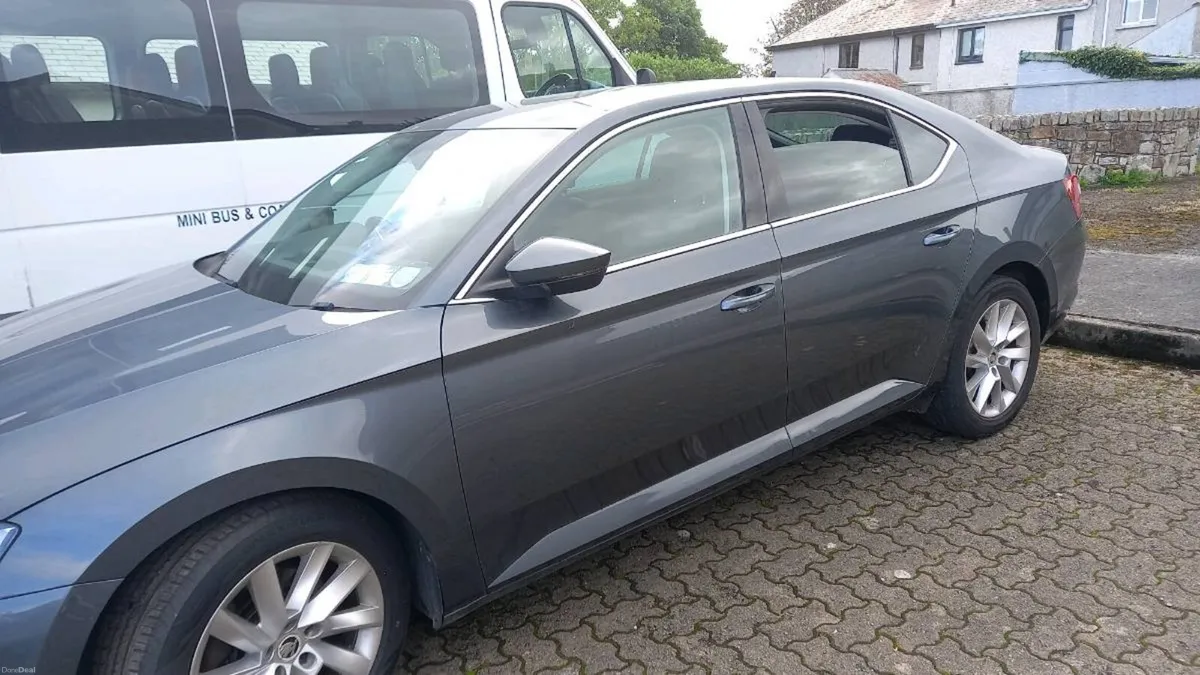 Skoda Superb 2.0TDI SE - Image 1