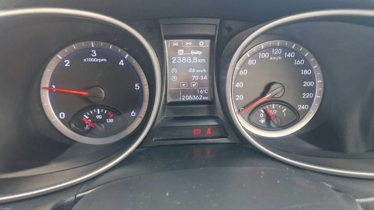 Hyundai Santa Fe Nct & Tax Low km - Image 3