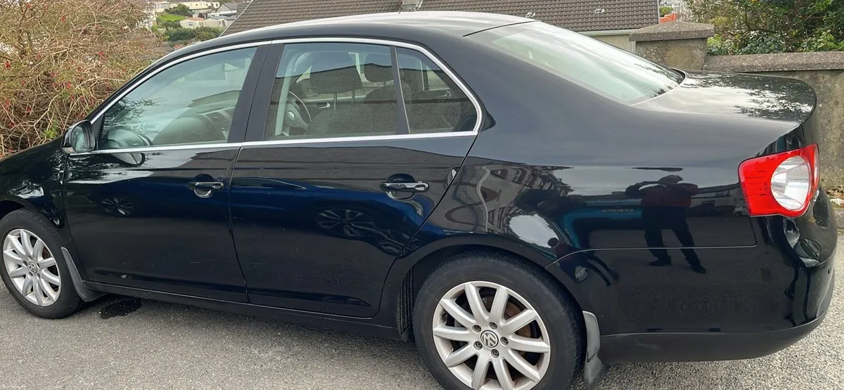 Car - Image 3