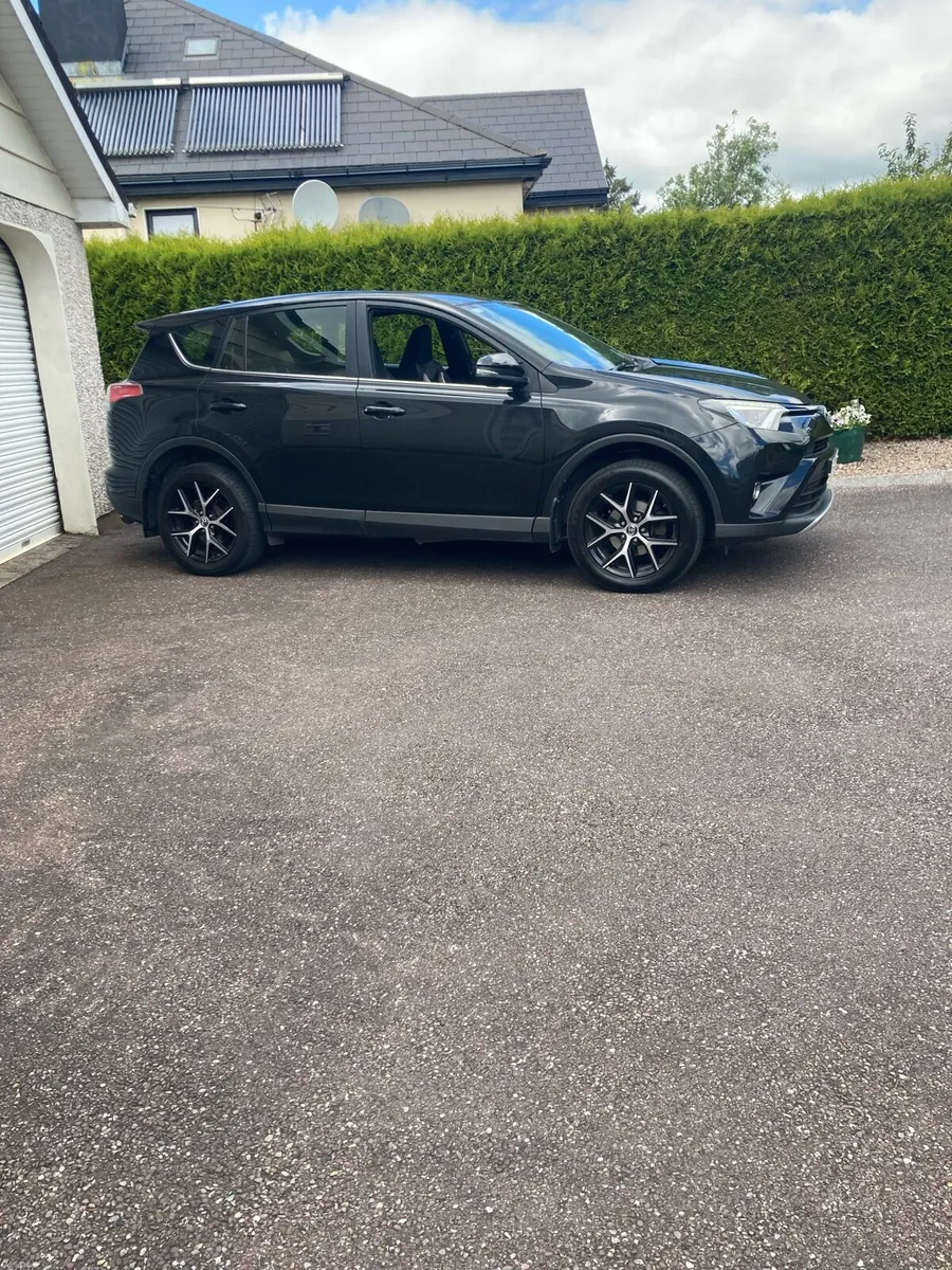 Toyota rav 4 Luna sport - Image 1
