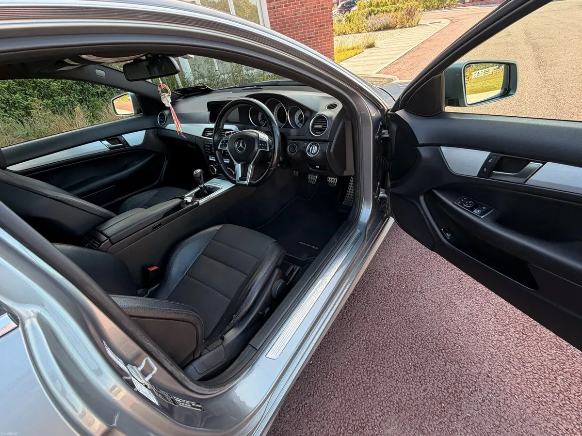MERCEDES BENZ C250 2.1 CDI AMG SPORT - Image 4