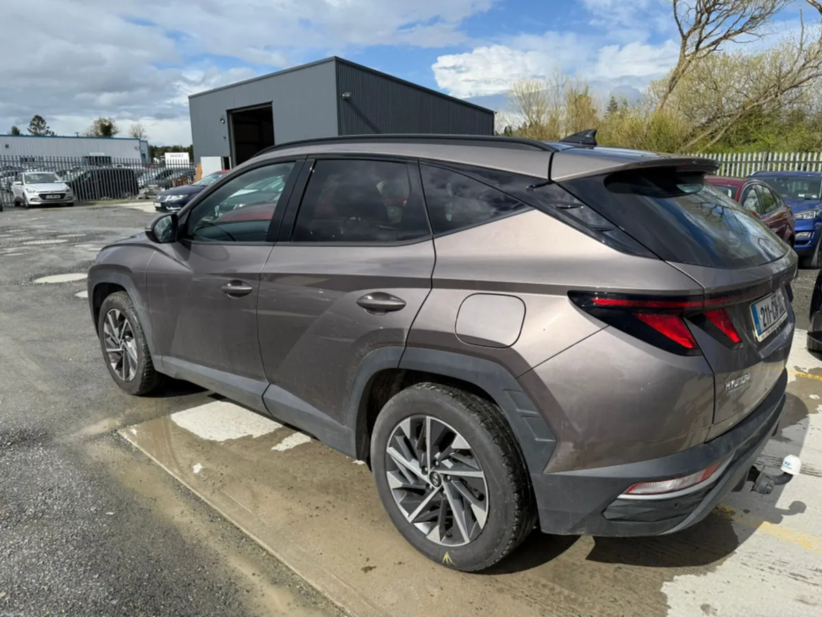 Hyundai Tucson EXECUTIVE 2WD 5DR - Image 2
