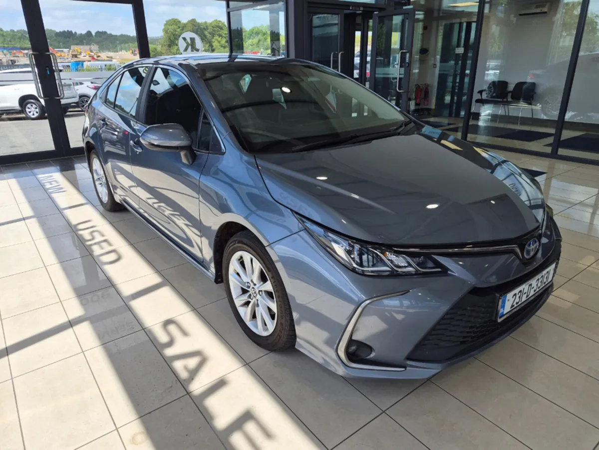 Toyota Corolla LUNA SALOON 4DR AUTO - Image 2