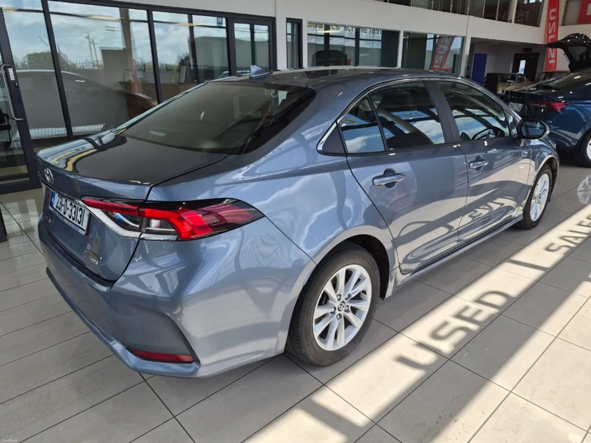 Toyota Corolla LUNA SALOON 4DR AUTO - Image 3