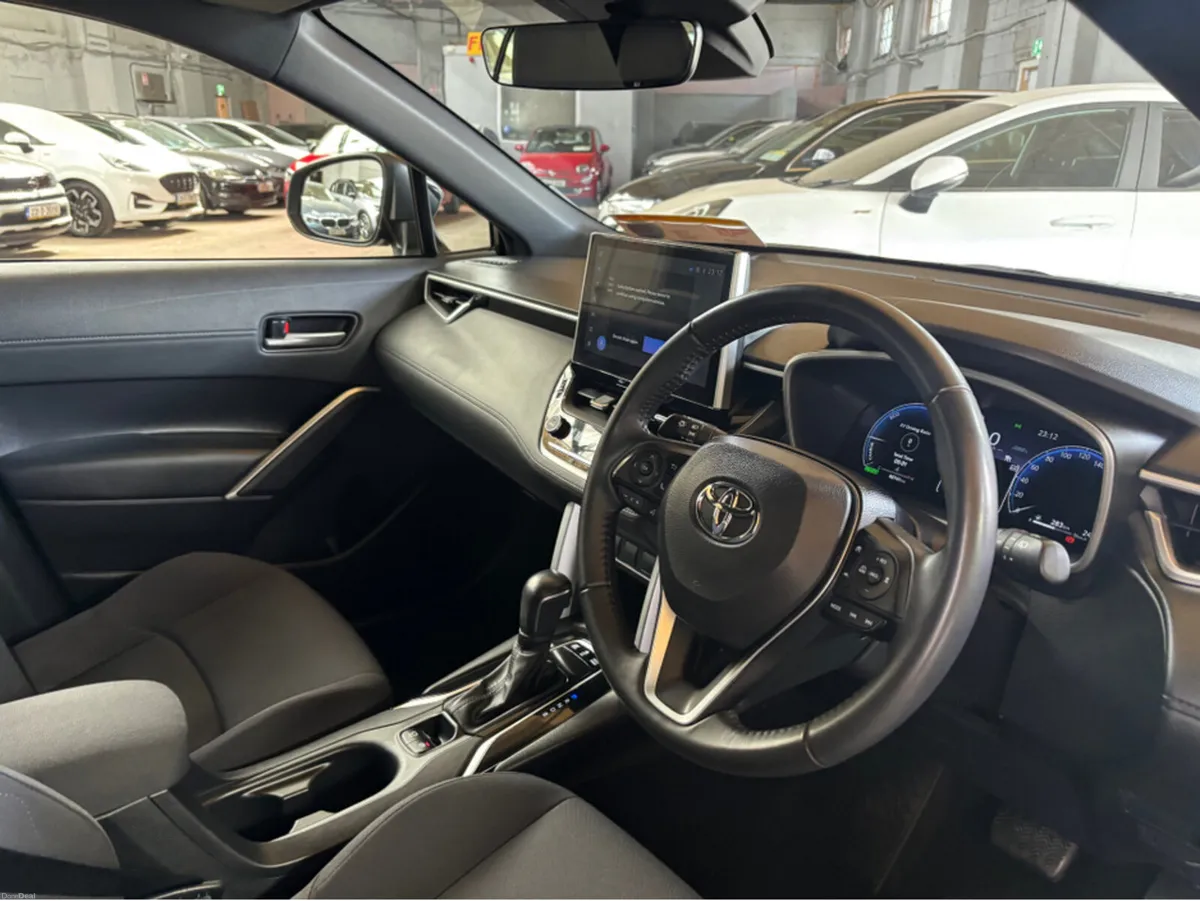 Toyota Corolla LUNA 1.8 4DR AUTO - Image 4
