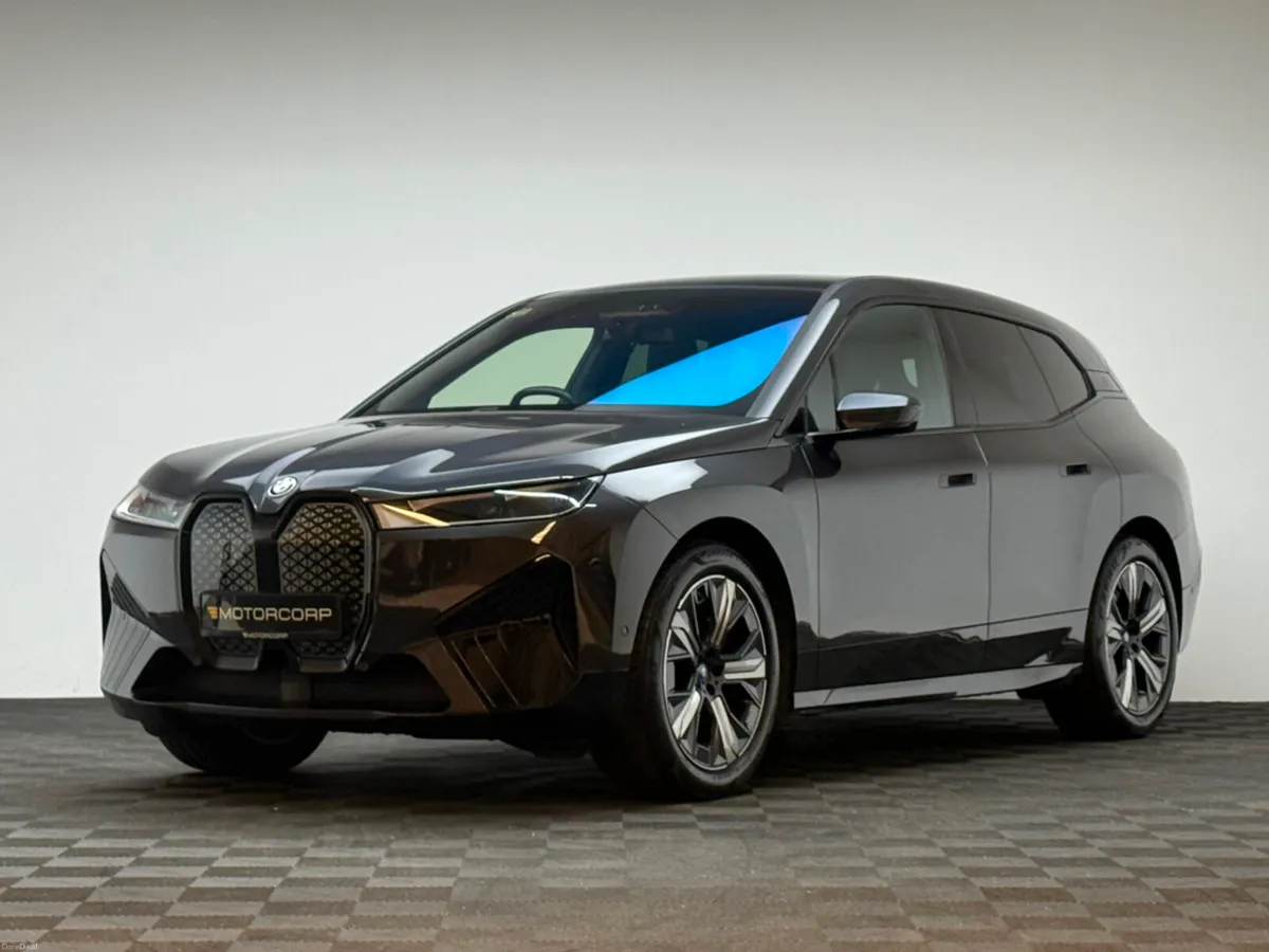 BMW iX XDRIVE40 M SPORT *PAN ROOF* - Image 3