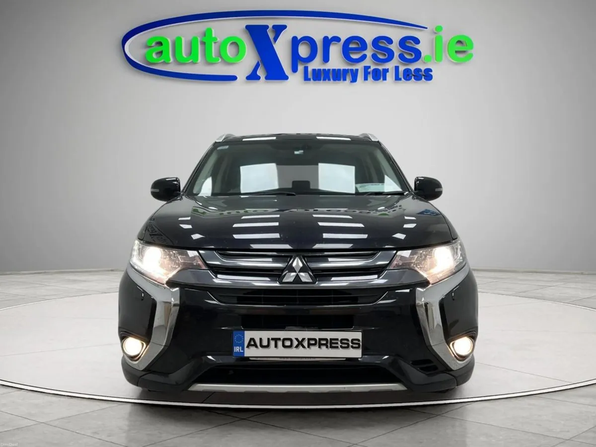 Mitsubishi Outlander 2.0 PHEV, Automatic - Image 3