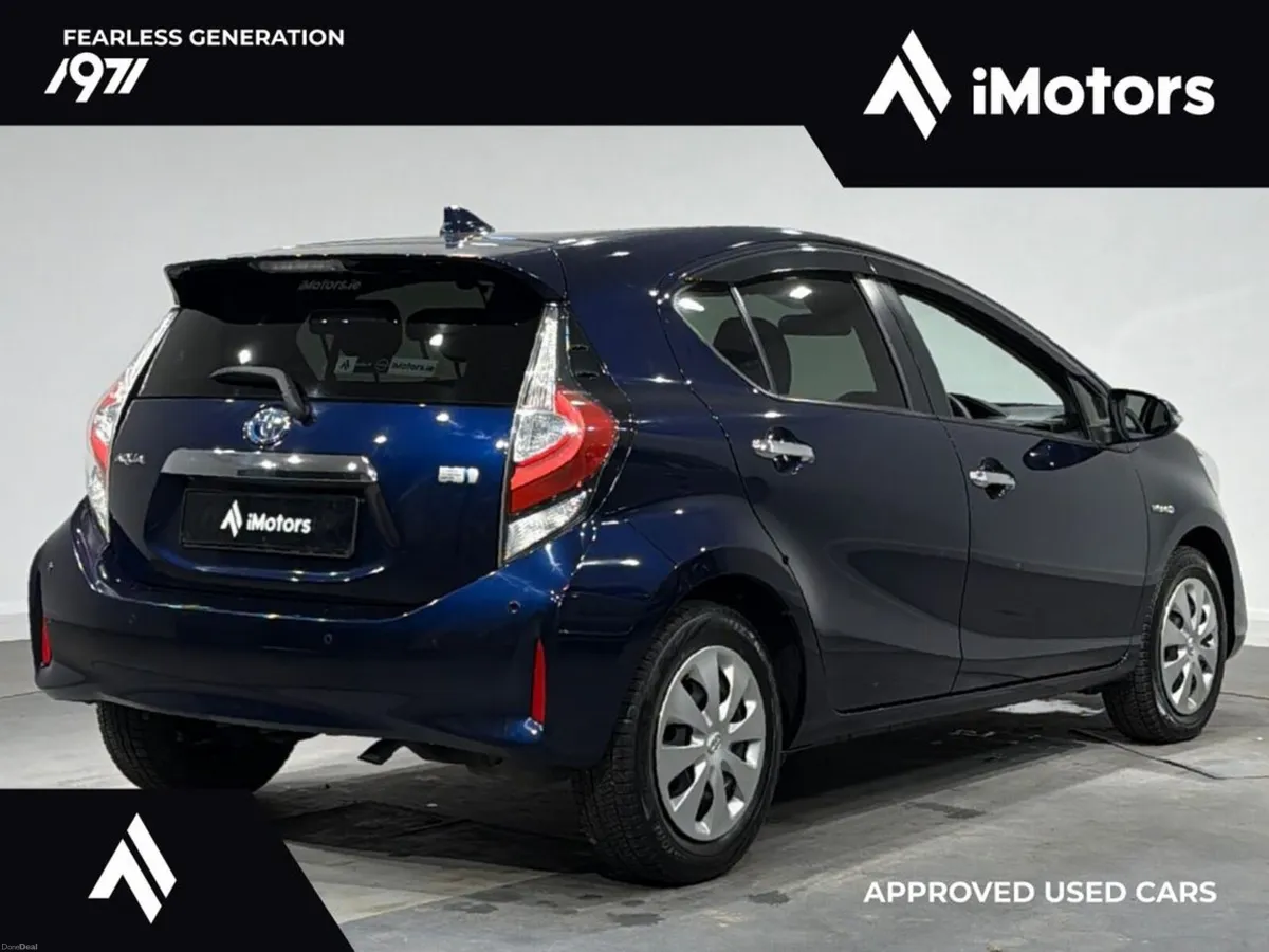 Toyota Aqua HEATED SEATS AUTOMATIC HYBRID - Image 3