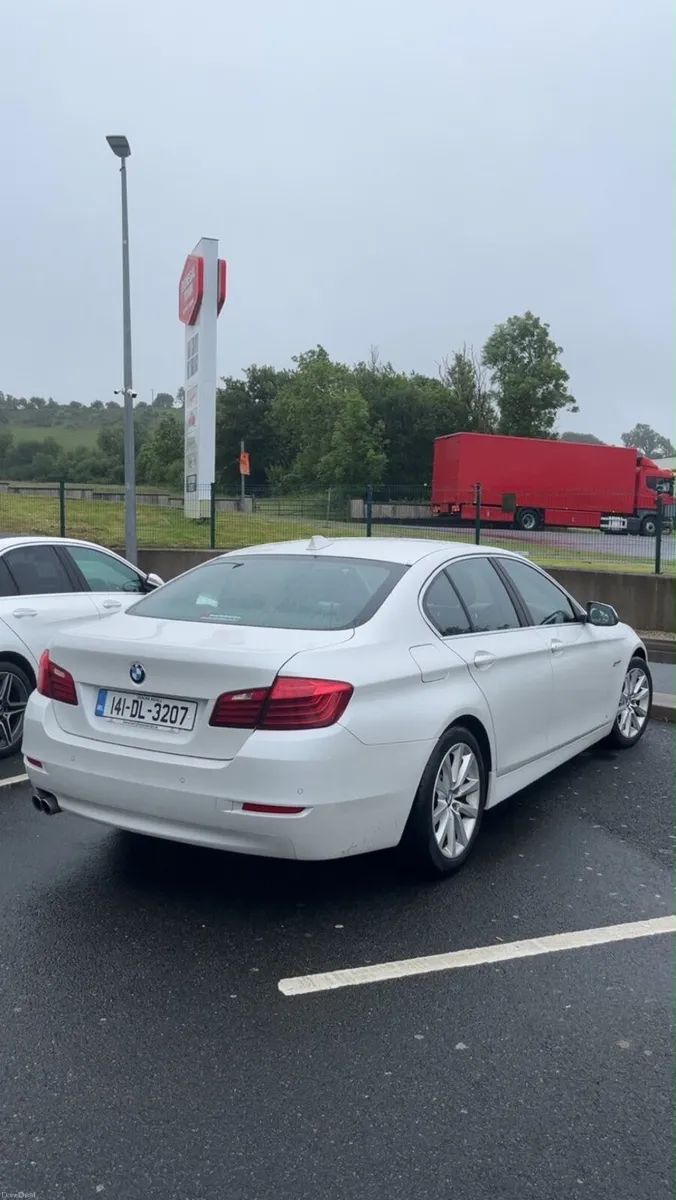 2014 bmw 520 series - Image 2