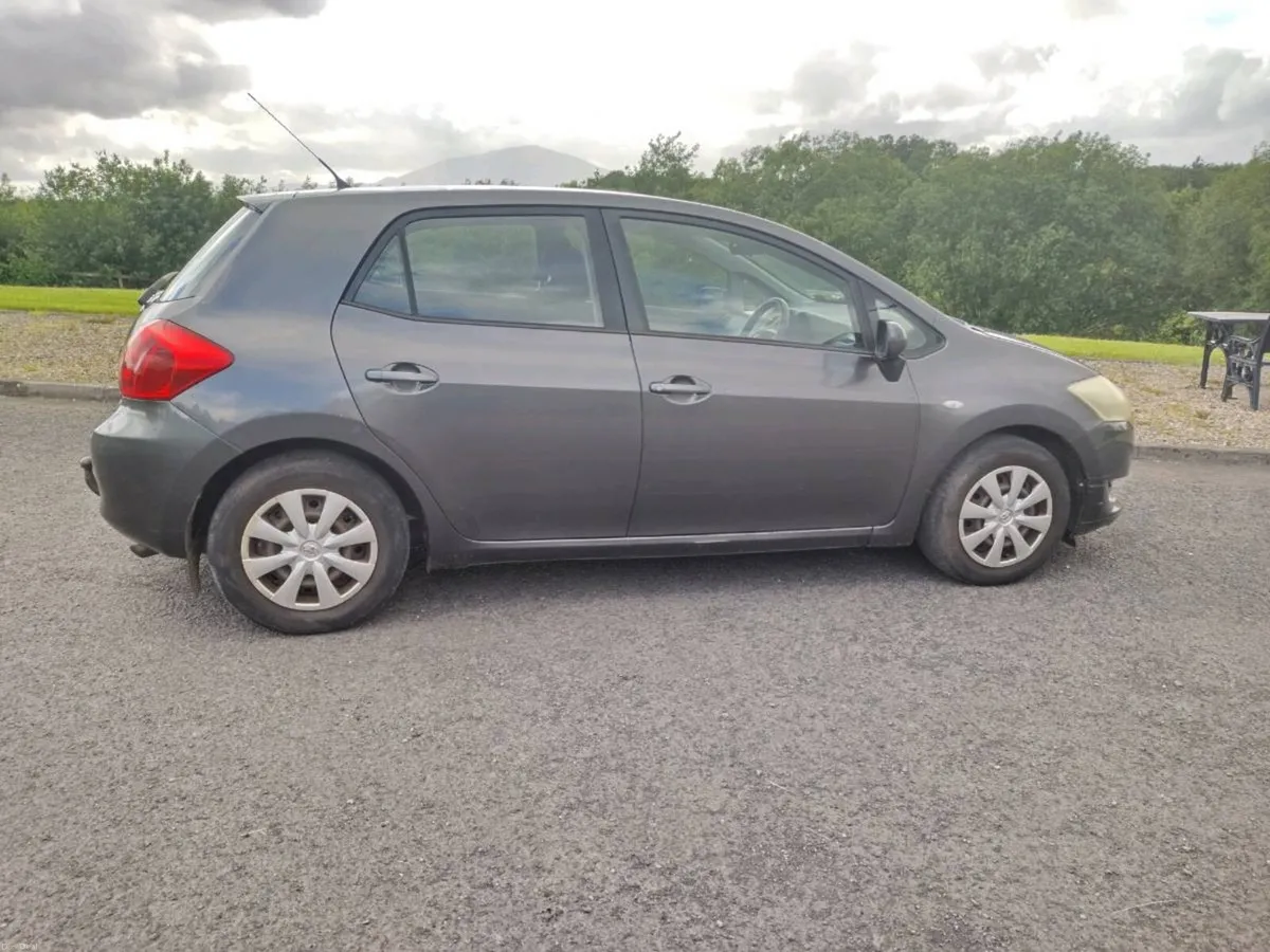 Toyota Auris 2007 1.4 petrol NCT March 27 - Image 1