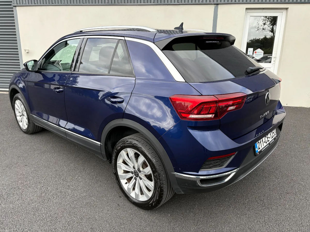 211 Volkswagen T-Roc Sport 1.5TSI 150HP - Pan Roof - Image 4