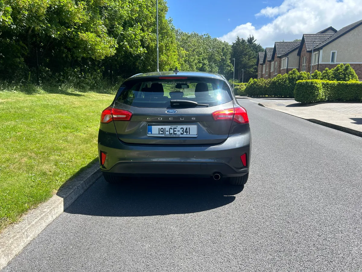 Ford Focus 2019(NCT 09/28 TAX 02/27) - Image 4