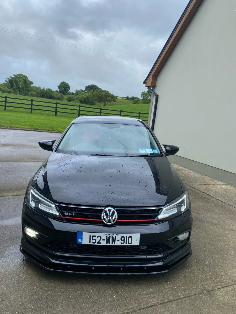 Volkswagen Jetta - Image 4