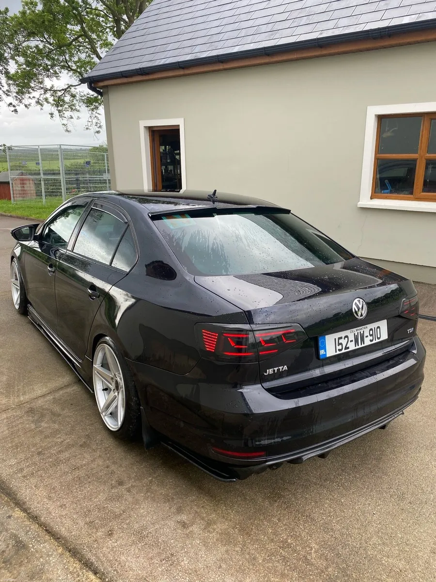 Volkswagen Jetta - Image 6
