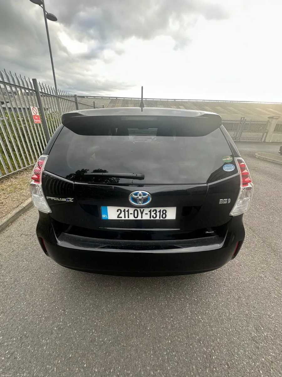 2021 Toyota Alpha – 1.8 Hybrid |7 Seater|High‑Spec - Image 3