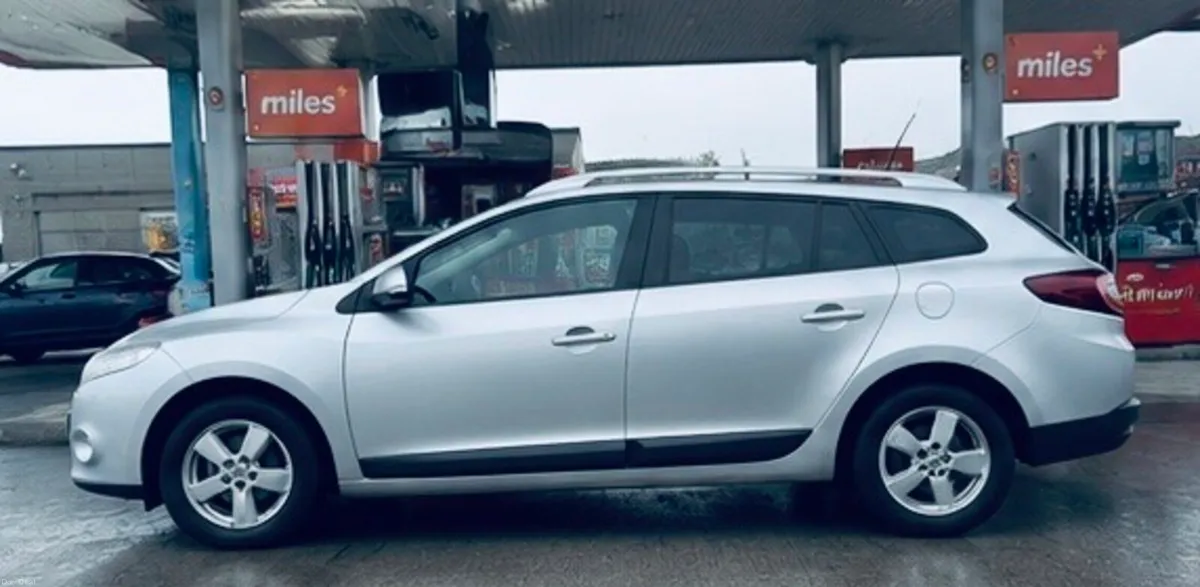 Renault megane grand tour 1owener - Image 2
