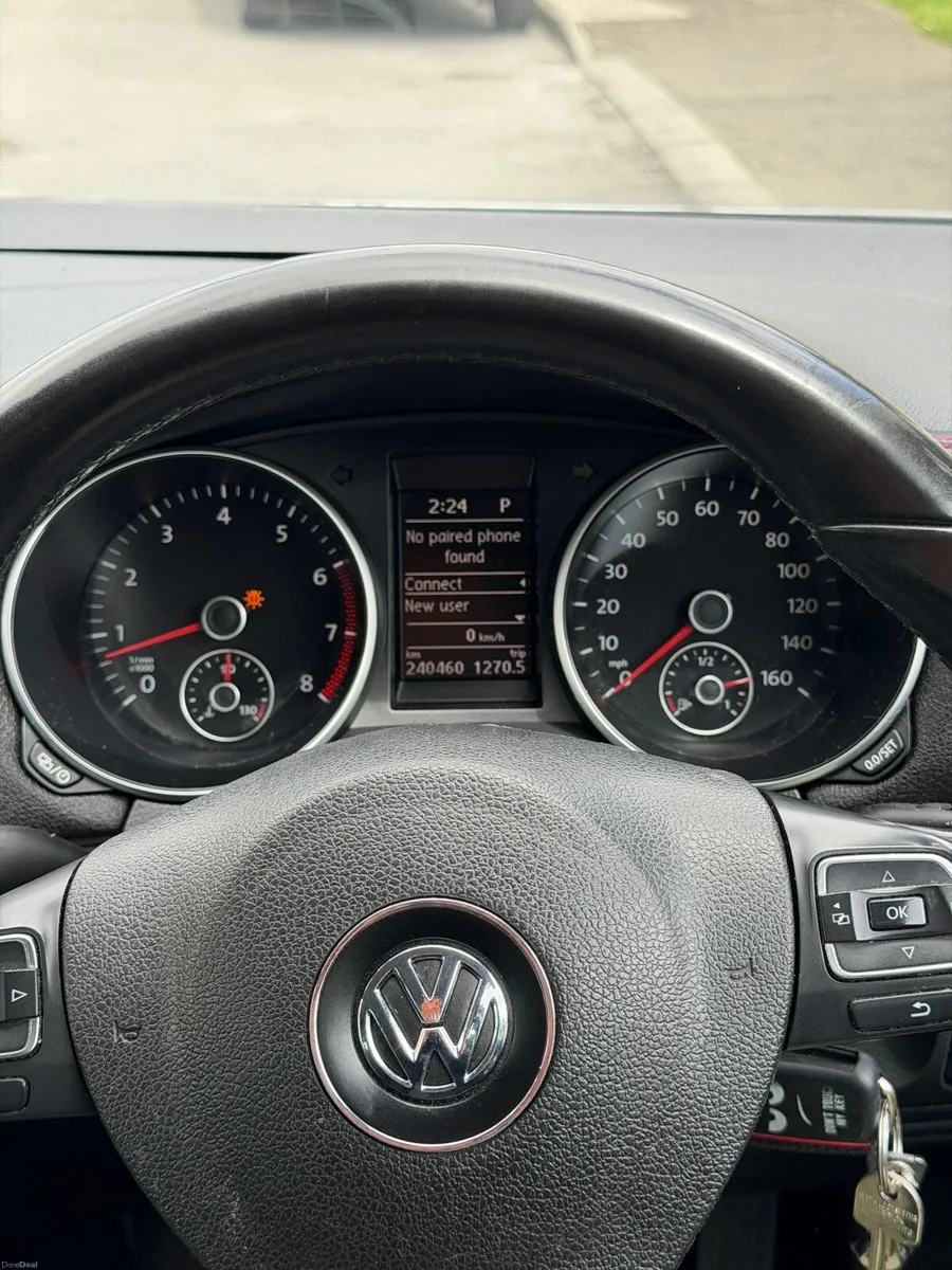Volkswagen Golf 1.4 petrol automatic - Image 2