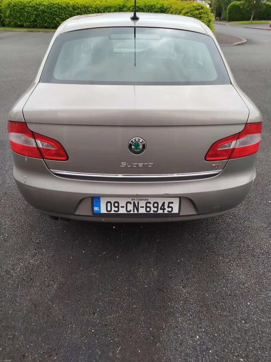 SKODA SUPERB 2.0 TDI CR ELEGANCE 170 - Image 3