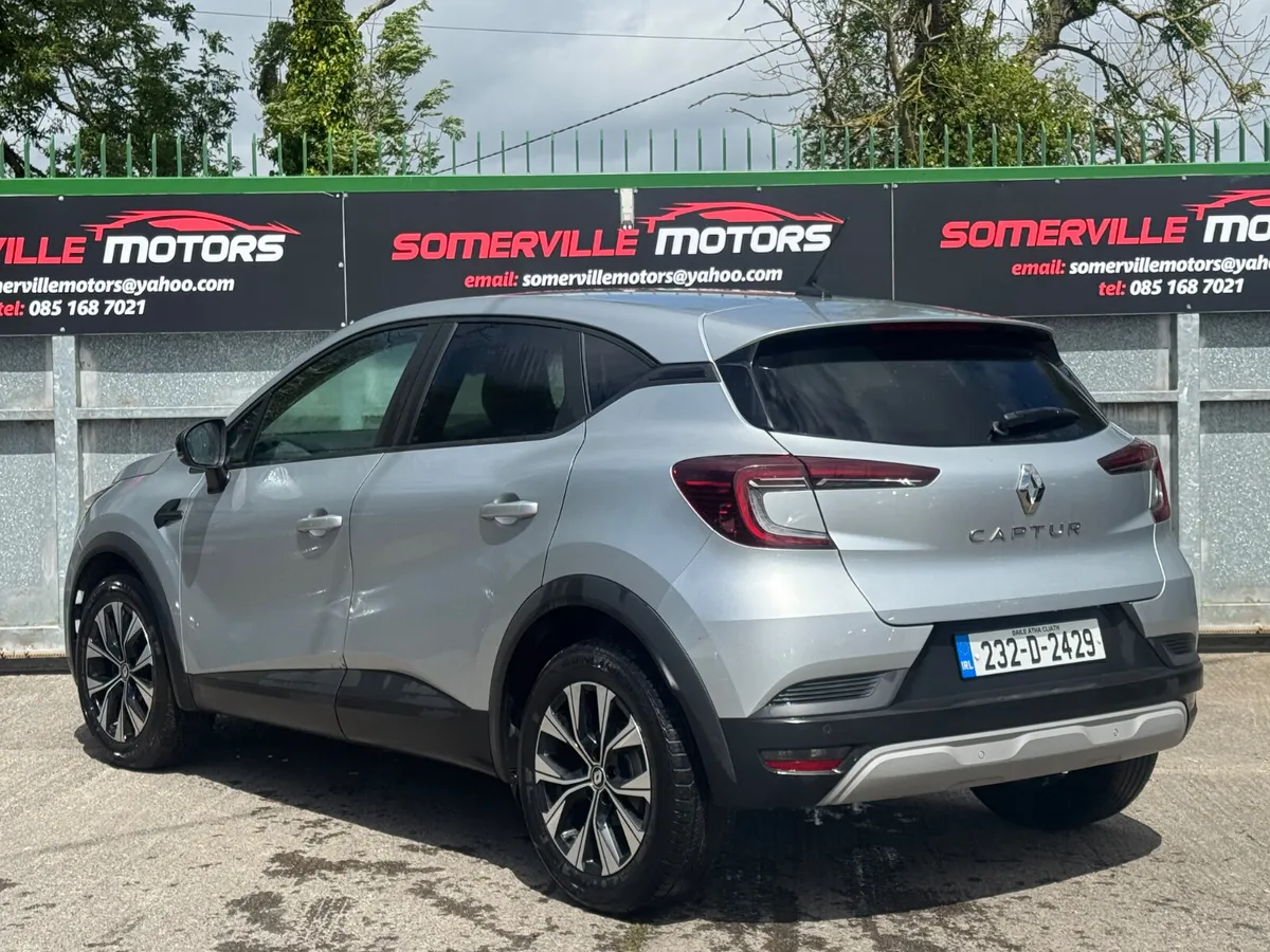 RENAULT CAPTUR AUTOMATIC 2023 - Image 4